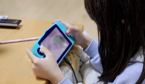 子ども　肩こり